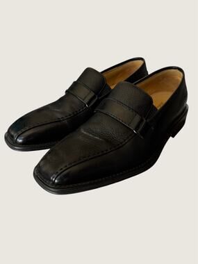 Johnston & Murphy Brass Boot black leather loafers. Genuine goatskin lining 8.5
